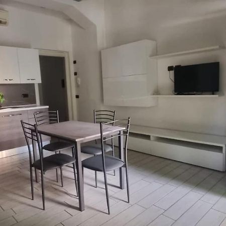 Casa Adriana Apartment เปียเชนซา ภายนอก รูปภาพ