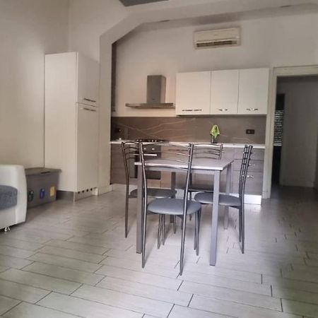 Casa Adriana Apartment เปียเชนซา ภายนอก รูปภาพ